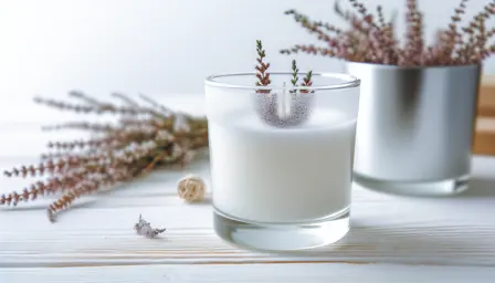 Frostklart lyngduftlys i glas med sojavoks